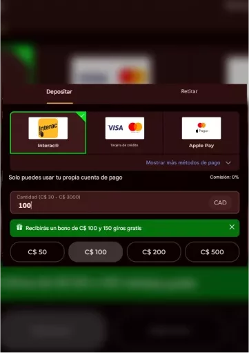 Máquinas tragaperras con pantallas de colores en el Casino ROMA